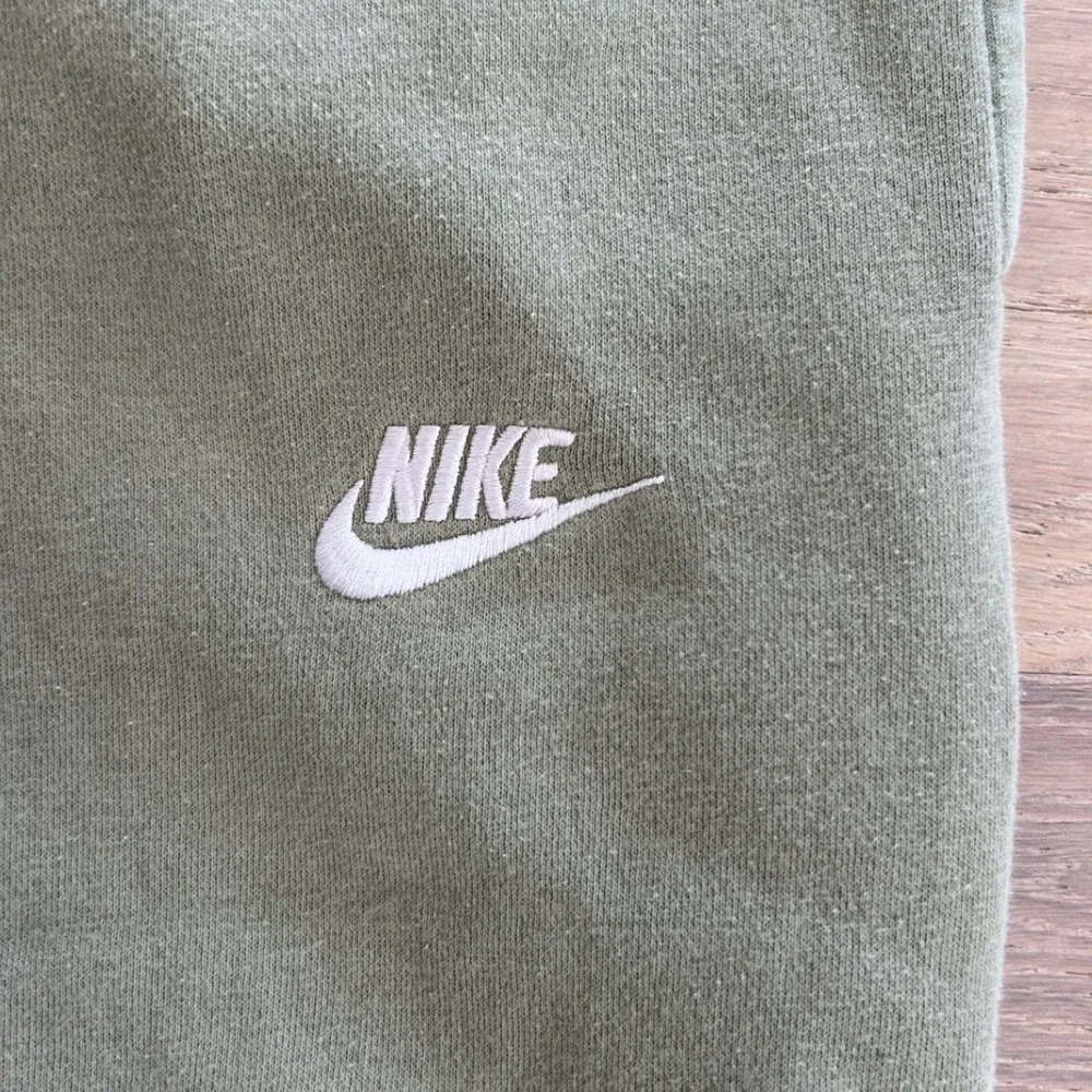 Nike sportswear club